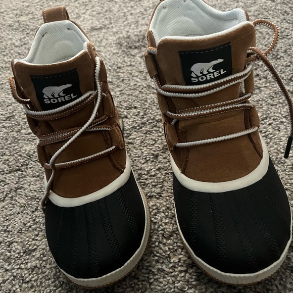 Sorel boots - Picture 3 of 7